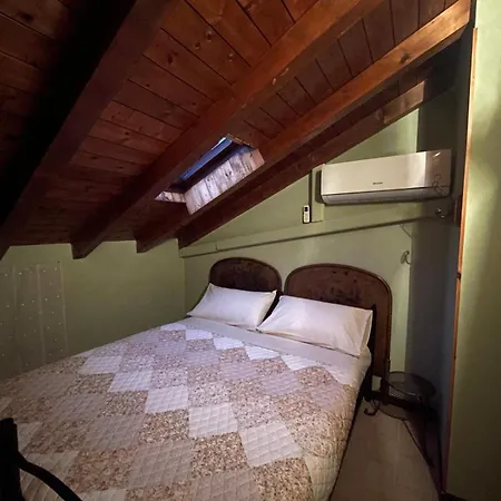 Casa In Contrada: Cozy Flat In Old Town Apartament Bellano