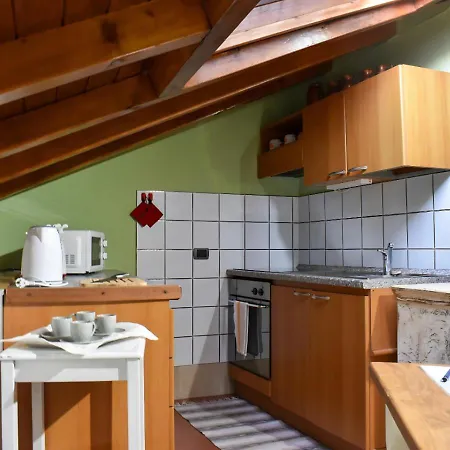 Casa In Contrada: Cozy Flat In Old Town Bellano